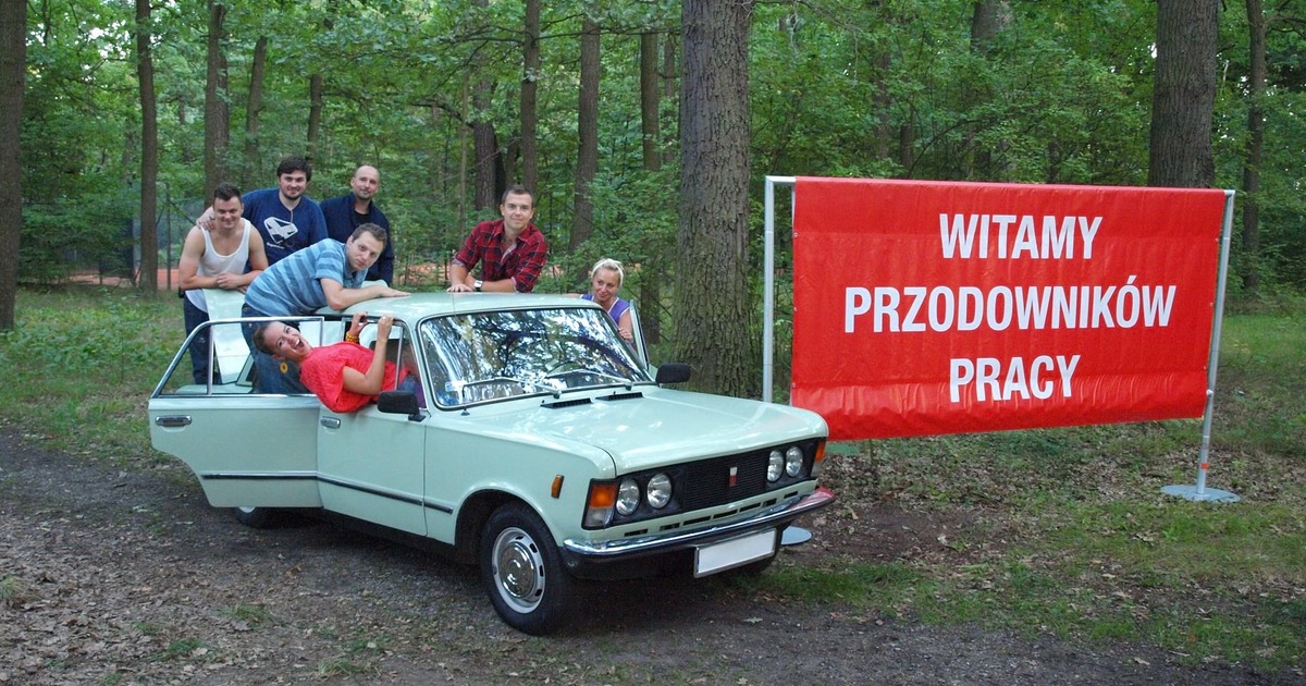 Gablota PRL Fiat 125p Łódź Samochody i inne pojazdy