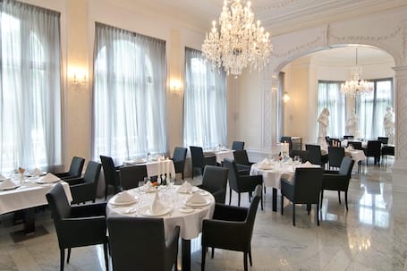 Firma na wesele: Platinum Palace Hotel*****
