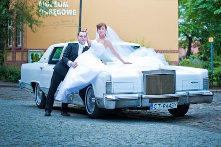 Firma na wesele: Limuzyna do ślubu