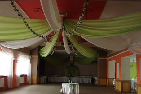 Firma na wesele: ART&DECORATION wypożyczanie pokrowcó