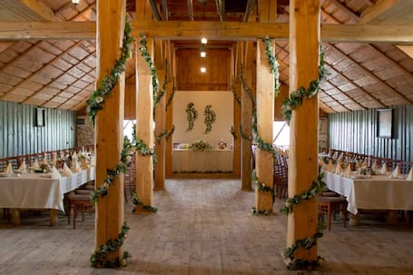Firma na wesele: Restauracja Jurajski Gród