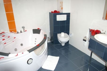 Firma na wesele: Hotel Malinowski BUSINESS***