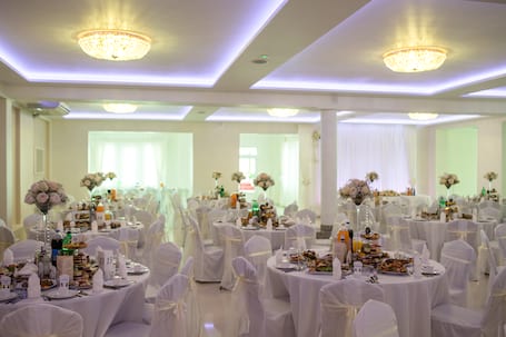 Firma na wesele: Restauracja "Venus"