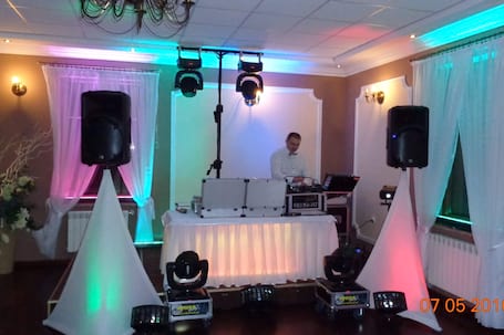 Firma na wesele: DJ Amigo Party Sławomir Garnysz