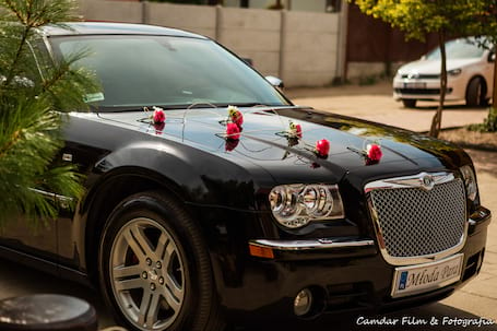 Firma na wesele: Auto do Ślubu Chrysler 300c