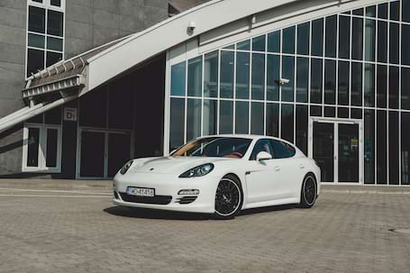 Firma na wesele: Porsche Panamera do ślubu