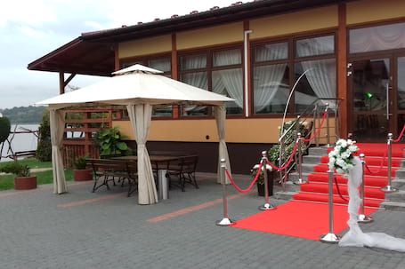 Firma na wesele: RESTAURACJA "PRZYSTAŃ WODNA"