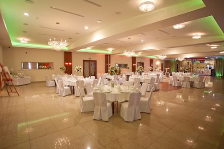 Firma na wesele: HOTEL***  RUBIN