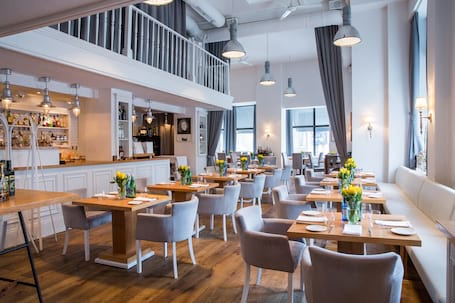 Firma na wesele: Restauracja Akademia