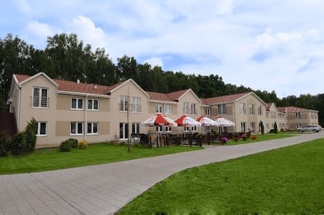 Firma na wesele: Hotel Borowina