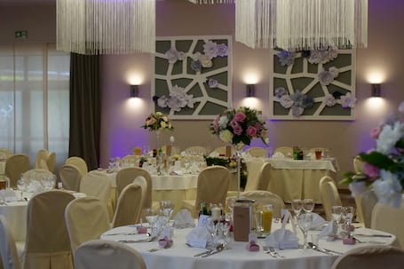 Firma na wesele: Hotel Filmar****