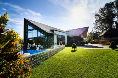 Firma na wesele: Bacówka Radawa & SPA****