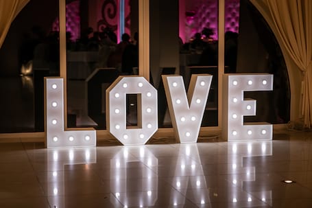 Firma na wesele: LOVE wypożyczenie wesele ślub event