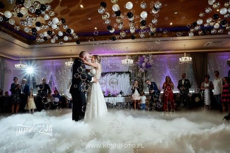Firma na wesele: Taniec w chmurach (prawdziwy CO2)