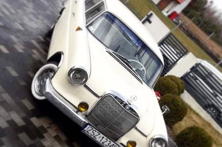Firma na wesele: Mercedes W110 Skrzydlak
