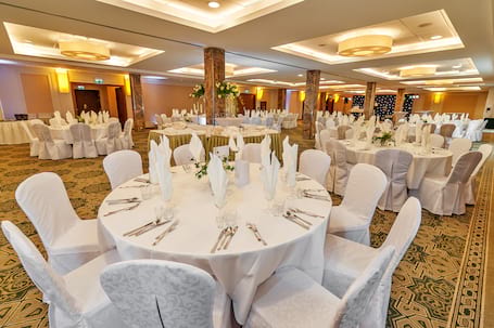 Firma na wesele: Hotel Szafran****