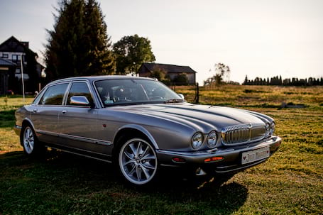 Firma na wesele: Jaguar Daimler X308 Long Super V8