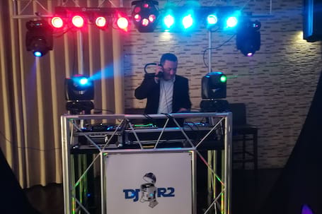 Firma na wesele: DJ Na wesele ARTUR ŚLUSAREK