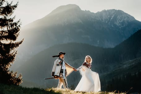 Firma na wesele: Zakątek Wspomnień