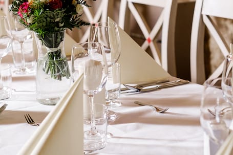 Firma na wesele: Restauracja Dworek