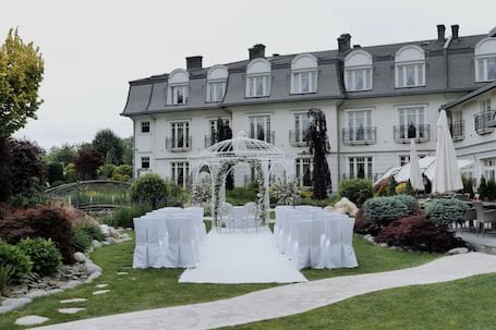 Firma na wesele: Rezydencja Luxury Hotel****