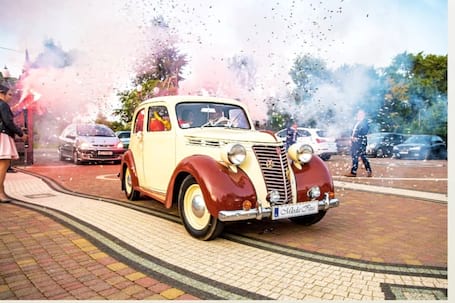 Firma na wesele: Samochód zabytkowy Fiat 1100A