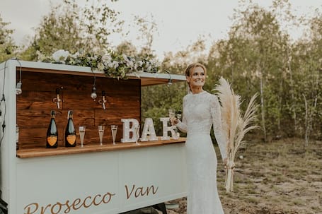 Firma na wesele: Prosecco Van mobilny bar