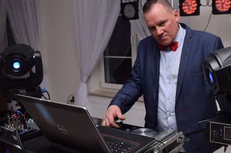 Firma na wesele: Robert Wysocki DJ /Wodzirej