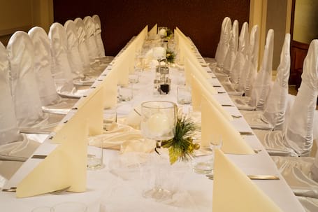 Firma na wesele: Hotel Jurajski