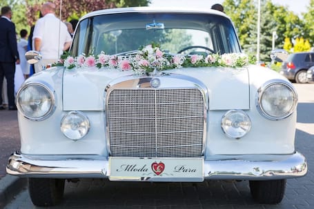 Firma na wesele: Mercedes W 110 Skrzydlak