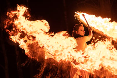 Firma na wesele: Teatr ognia Inferis taniec z ogniem