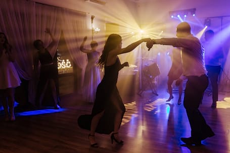 Firma na wesele: Zespół Muzyczny ALFA