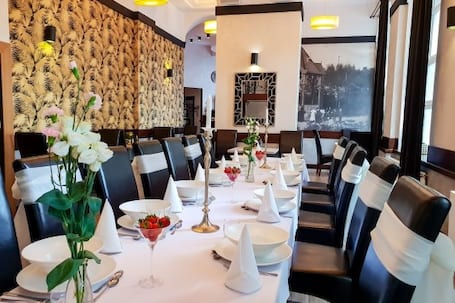 Firma na wesele: Kawiarnia Parkowa Restauracja Jasło