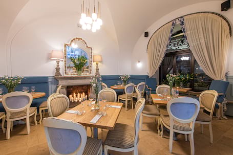 Firma na wesele: Restauracja Literatka
