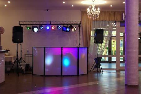 Firma na wesele: DJ Kuba/Oprawa muzyczna imprez