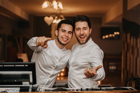Firma na wesele: DJ Duet Niebanalny