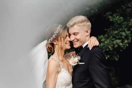 Firma na wesele: HI-LO PHOTOGRAPHY 👰💖🤵