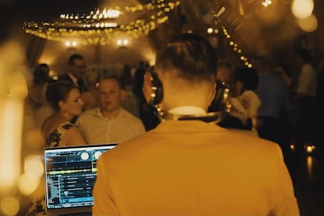 Firma na wesele: DJ / Wodzirej Mariusz