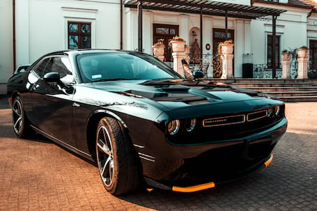 Firma na wesele: Dodge Challenger