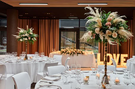 Firma na wesele: AC Hotel by Marriott Krakow