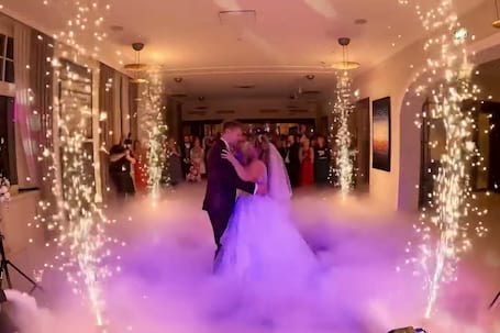 Firma na wesele: Ciężki dym, Love, fontanny iskier