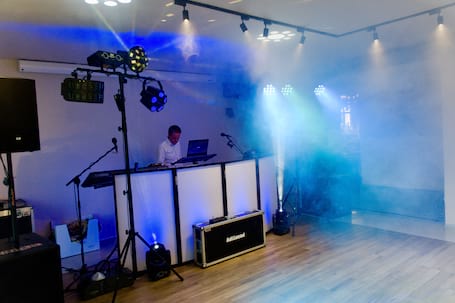 Firma na wesele: Dj AdiSound Duet-Wodzirej-Wokaliści
