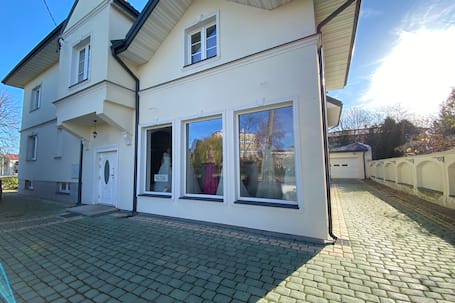 Firma na wesele: Salon Sukien Ślubnych Prata