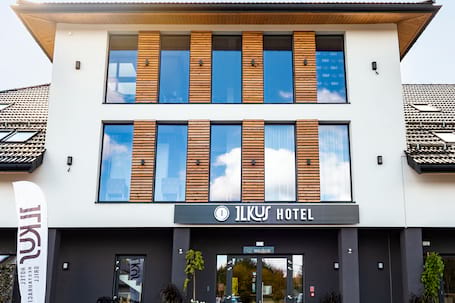 Firma na wesele: Ilkus Hotel & Restaurant