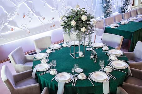 Firma na wesele: Malinowe Skarby - dekoracje ślubne