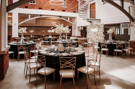 Firma na wesele: Hotel Vinnica ***