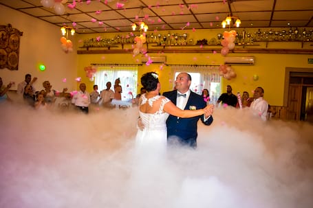 Firma na wesele: Ciężki dym na pierwszy taniec