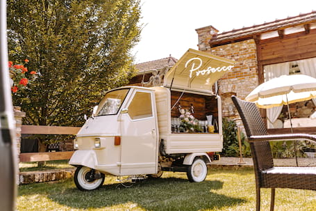 Firma na wesele: Morelove Prosecco Van