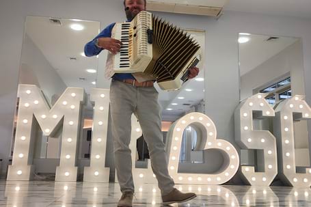 Firma na wesele: Akordeonista do wynajęcia!
