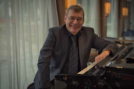 Firma na wesele: Pianista profesjonalny śpiewający